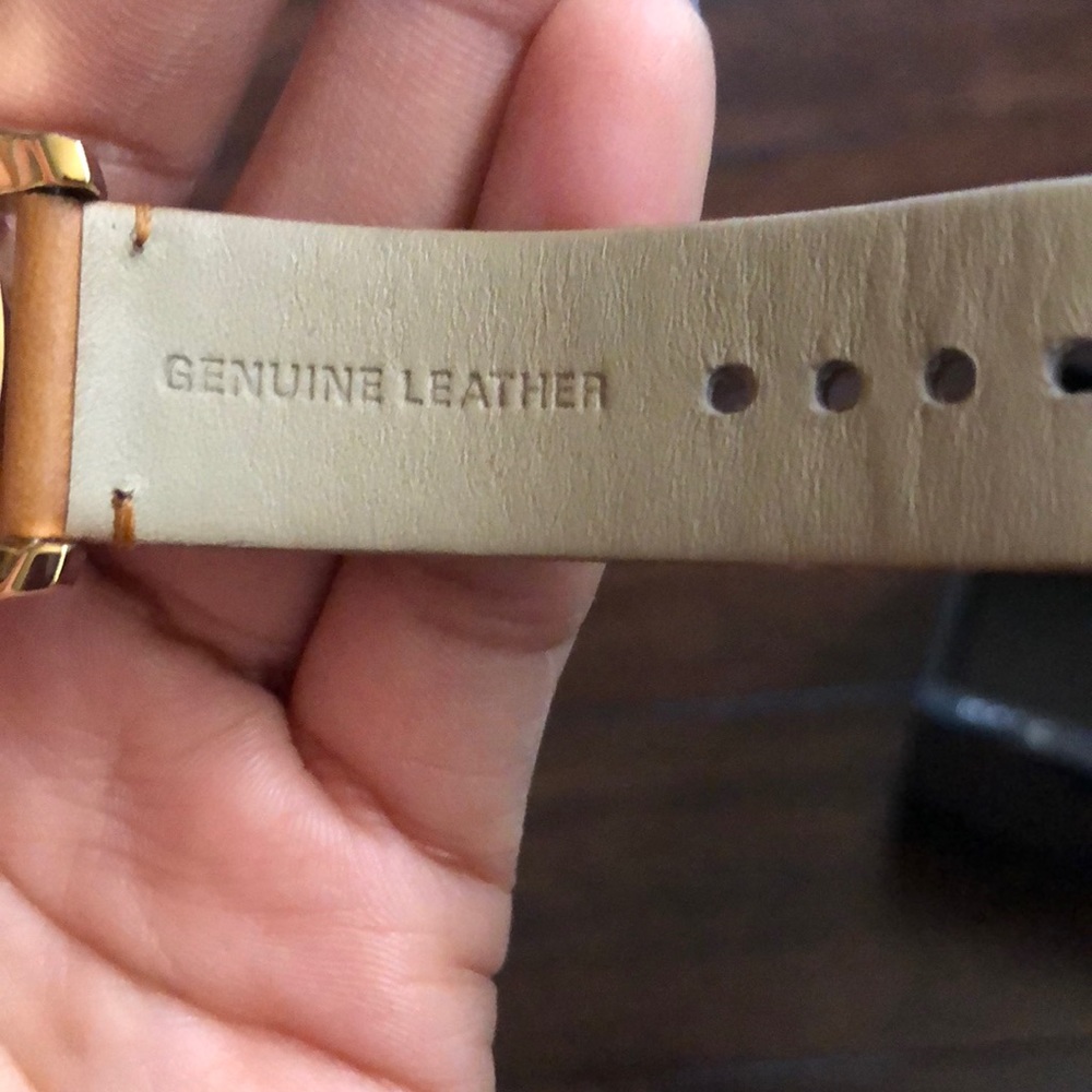 Leather Watch - Picture 5 of 8